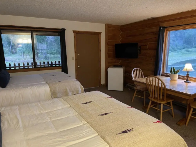 River's Fork Lodge