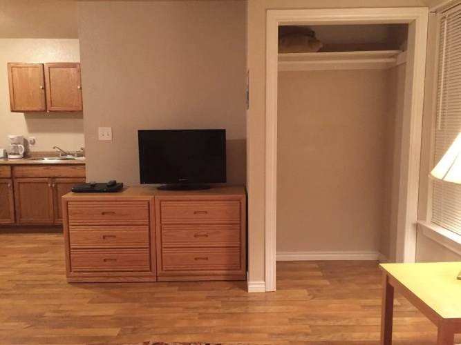Legacy Oaks Suites
