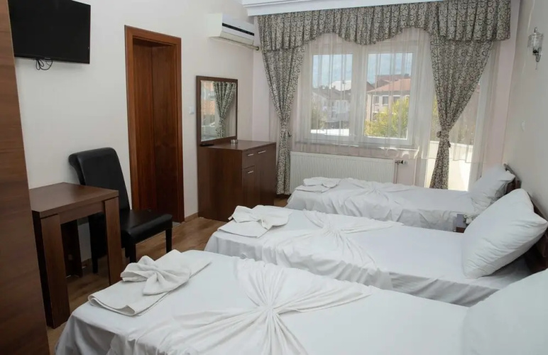 Hotel Leo