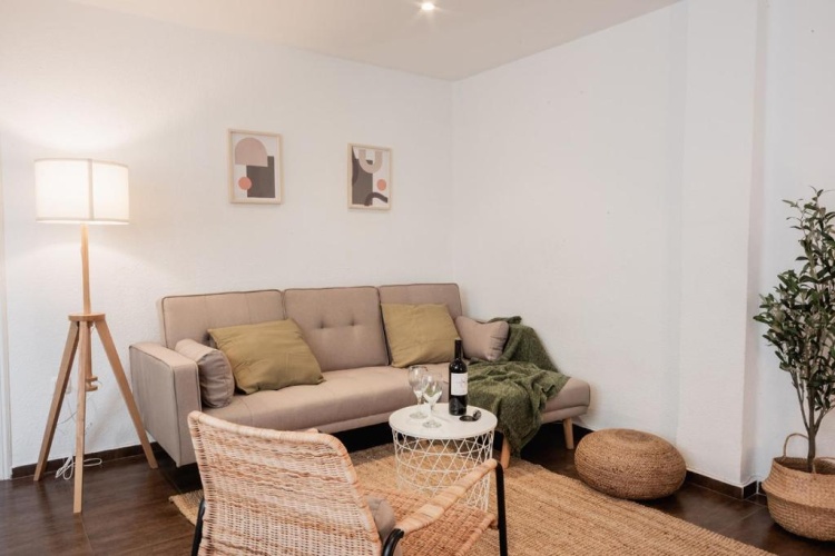 3 Bedrooms Apartment