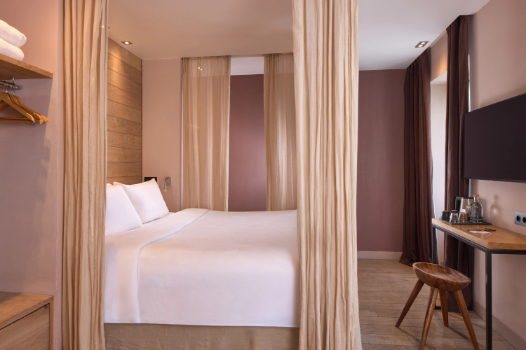 Hidden Hotel photo 8