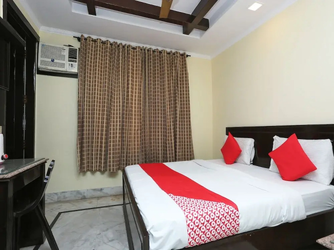 OYO 12400 Hotel Prem