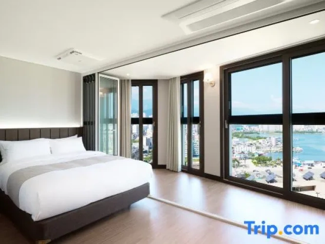 Superior Double room with lake view