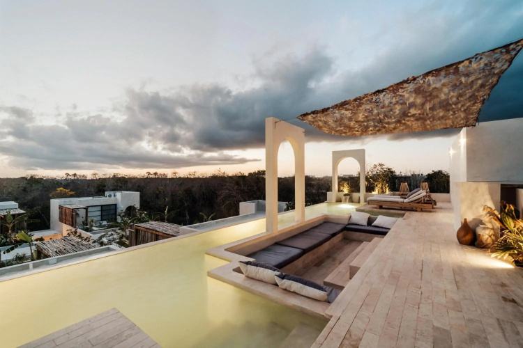 Villa Torana 4br/8pp Private Pool Rooftop Security