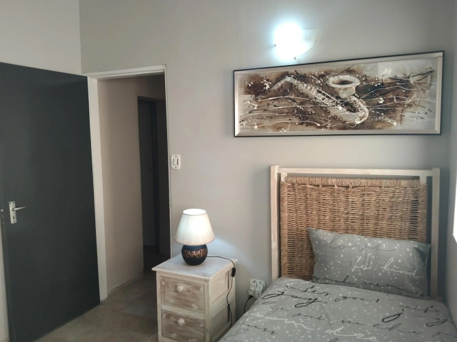 Menlyn Mews Guesthouse
