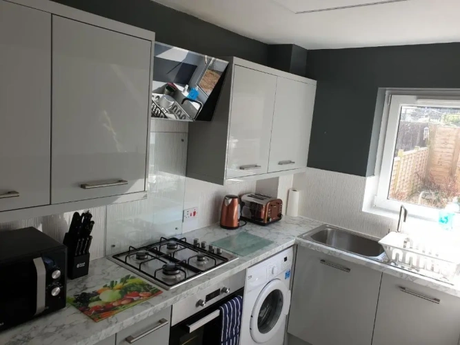 3 Bedrooms Cottage