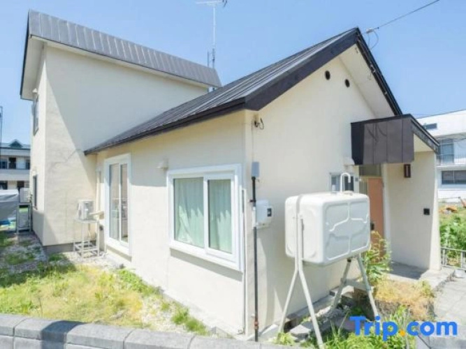 Hachiken House