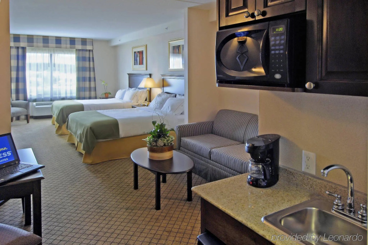 Holiday Inn Express & Suites North Bay photo 38