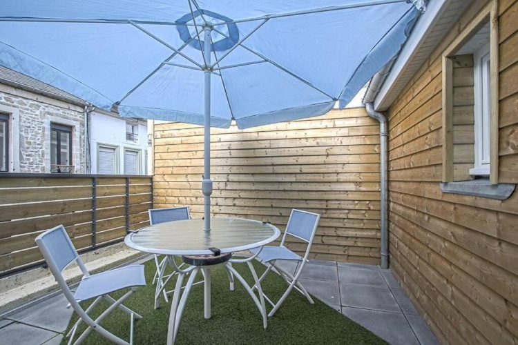 2 Bedrooms Cottage