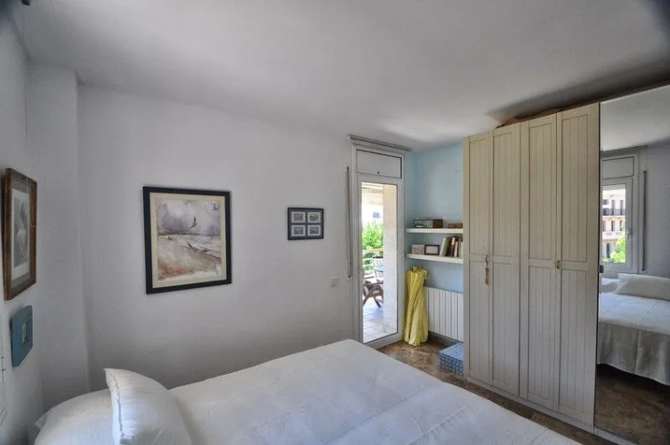 2BR Center & Swimming Pool