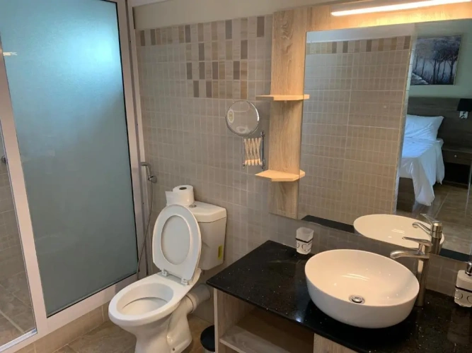 3 Bedrooms Apartment