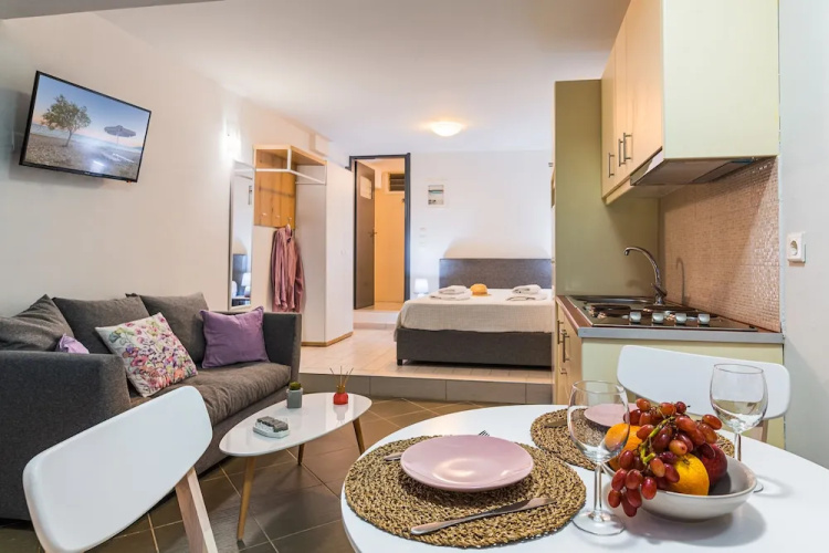 Naftilos Residences I