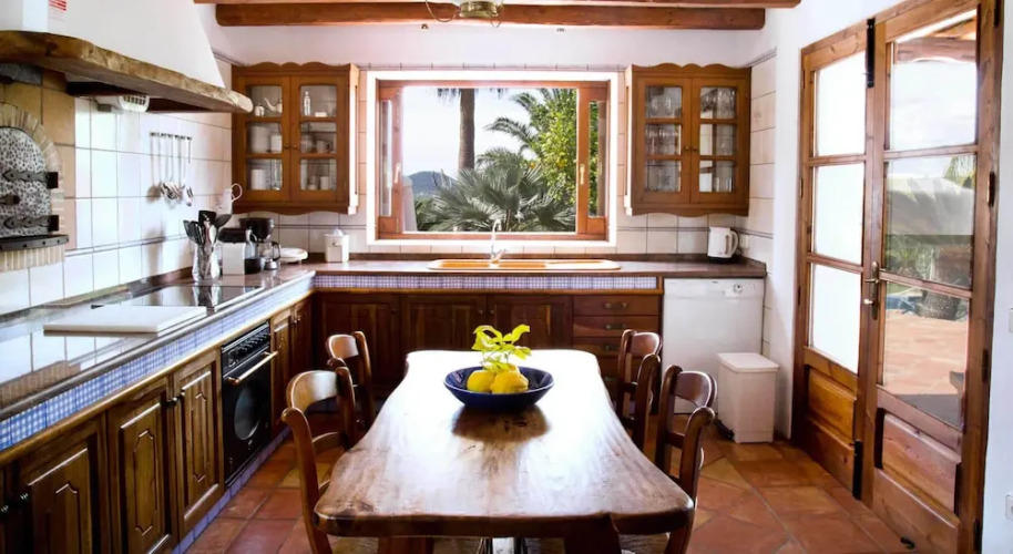 Villa Torres CaronOver view