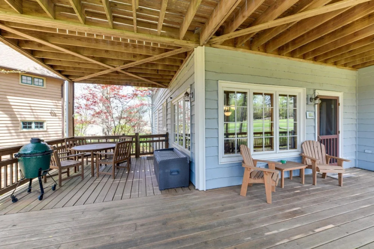 Deck & Golf Course Views: Inviting Cashiers Condo