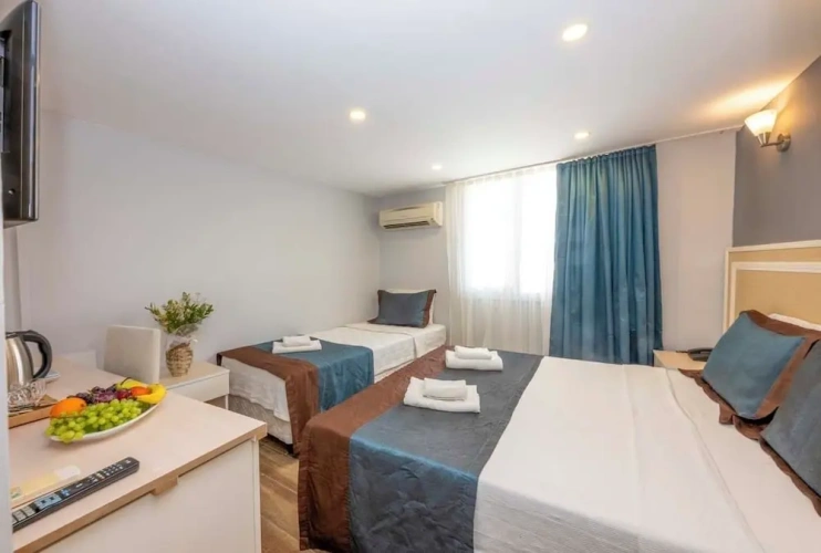 Triple room