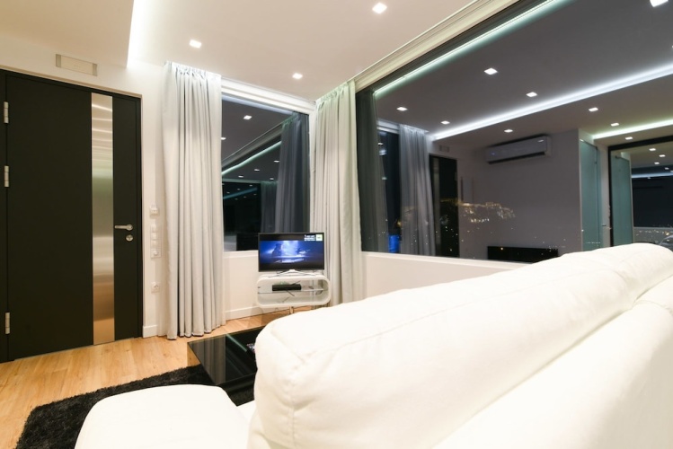 Majestic Homm Penthouse in the Heart of Plaka