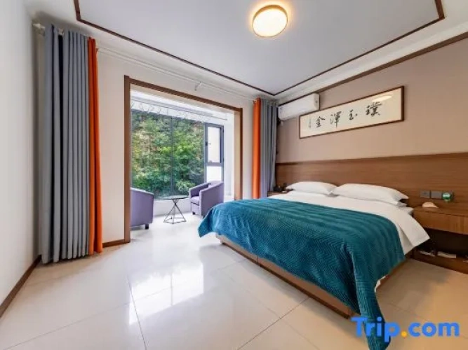 2 Bedrooms Suite
