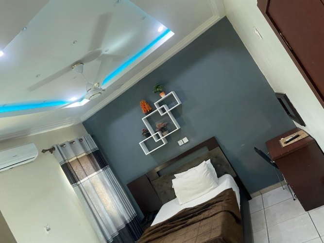 Ultimate Hotel
