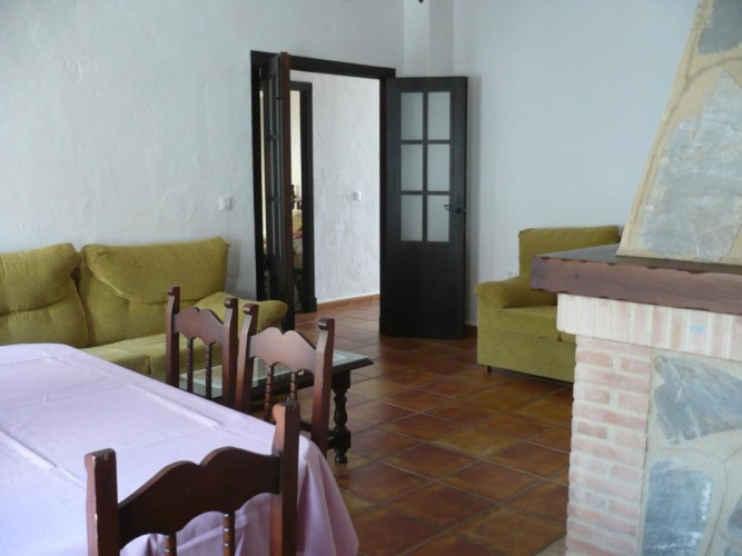 3 Bedrooms Apartment