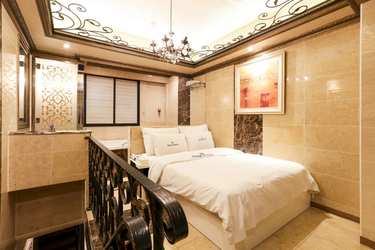 Koam Tourist Hotel
