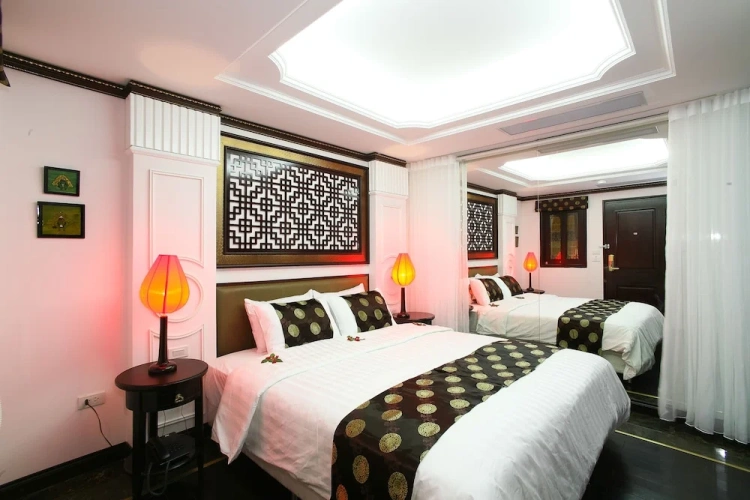 Standard Triple room