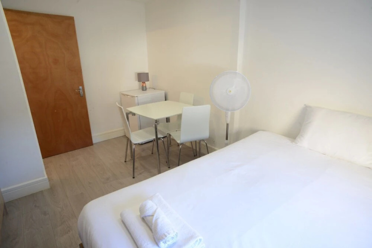 Bright Camberwell 2 Bedroom Flat