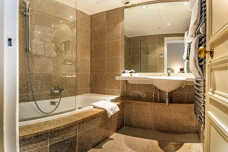 Junior Suite — Single Bed