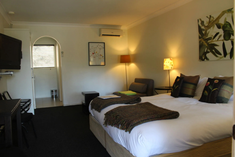 Cedar Creek Lodges
