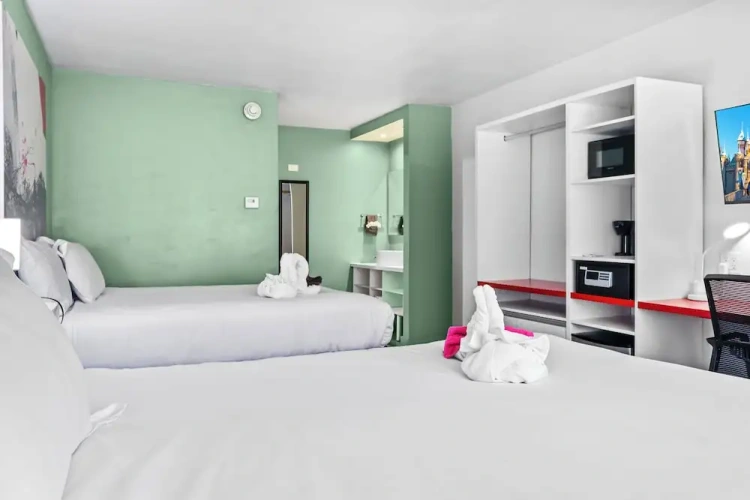 Standard Quadruple room