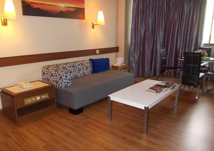Hotel Grand Crystal
