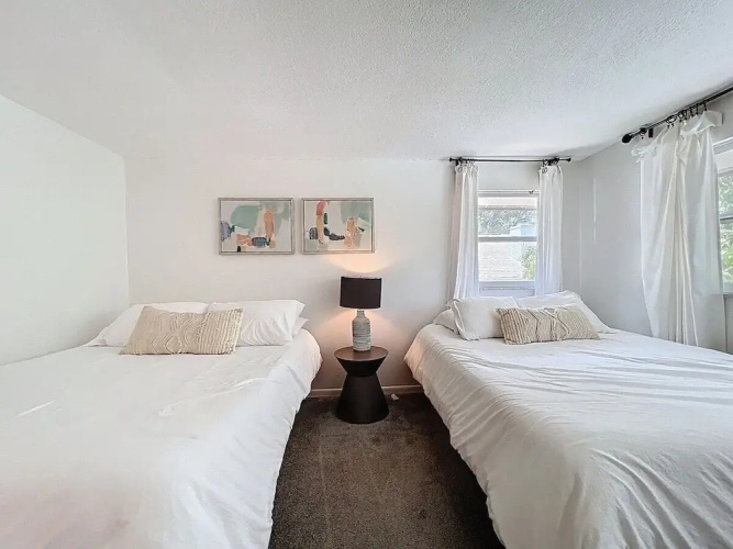 Seminole Pool House - Mins to the Beach
