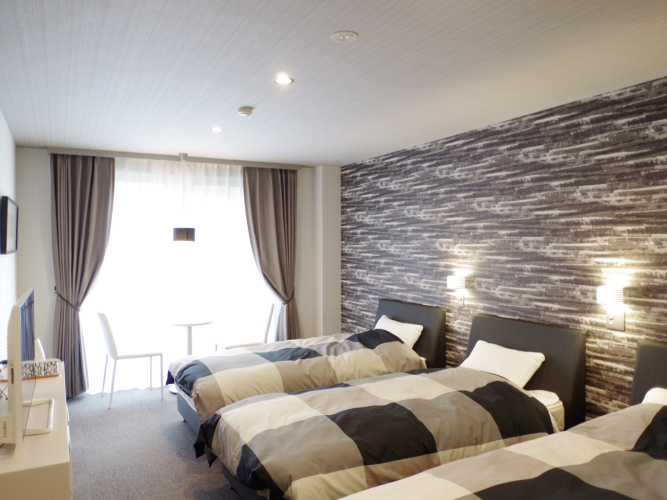 Standard Triple room