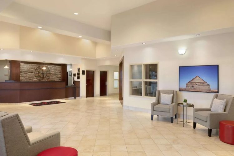 Ramada Drayton Valley