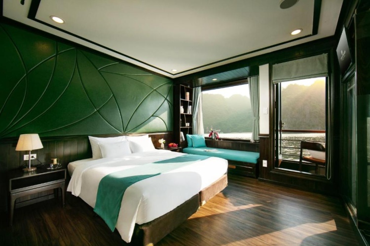 Deluxe Family room with balcony