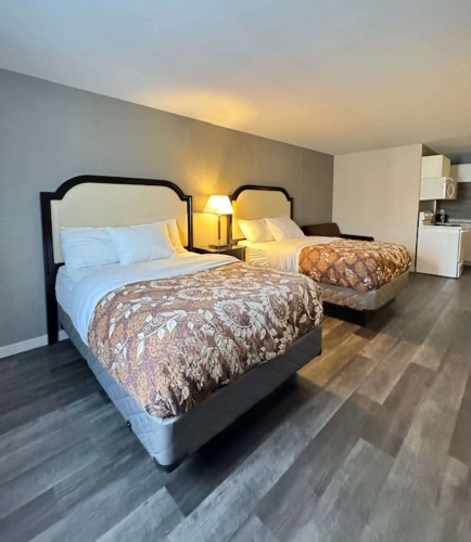 Quadruple Suite