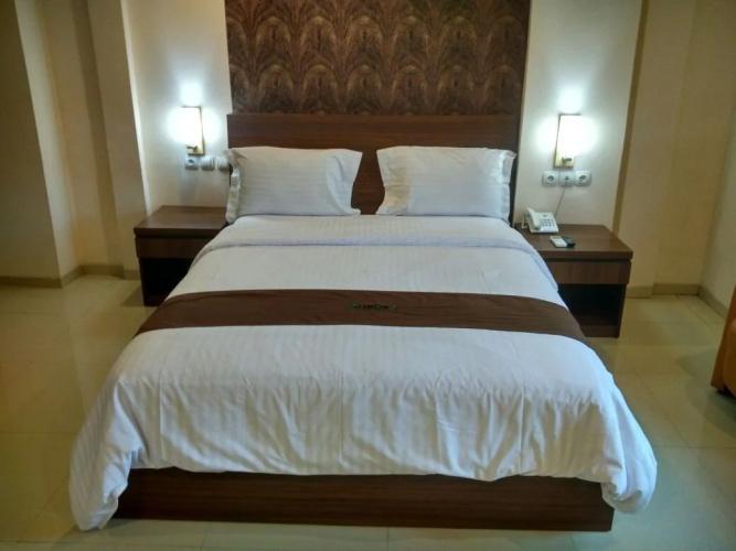Aurora Hotel
