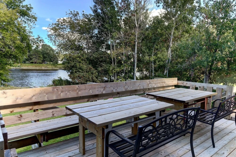 Scott Chalet Spa sur Rivière