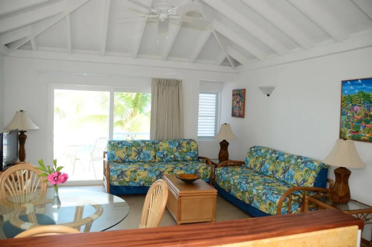 Shoal Bay Villas