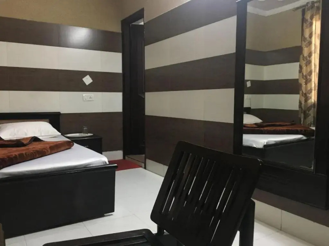 Hotel Shri Amarnath Lodge