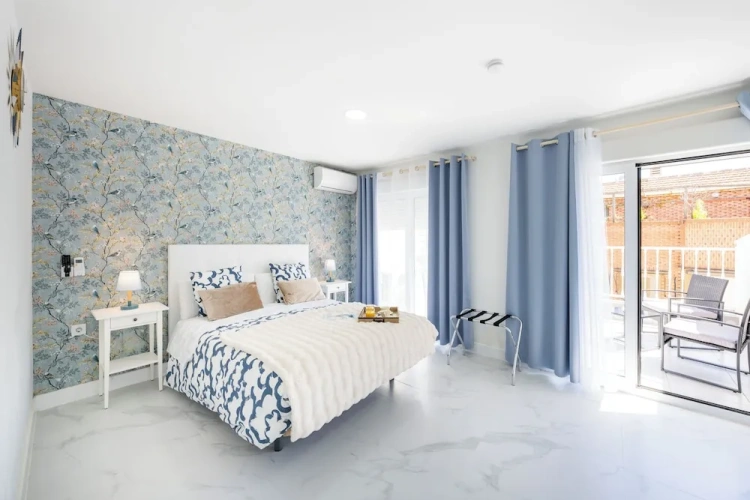 1 Bedroom Attic Apartment