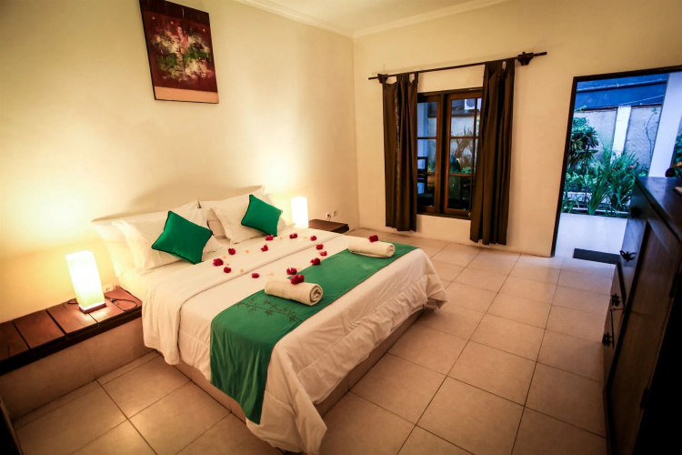 Tír na nÓg Beachfront Resort