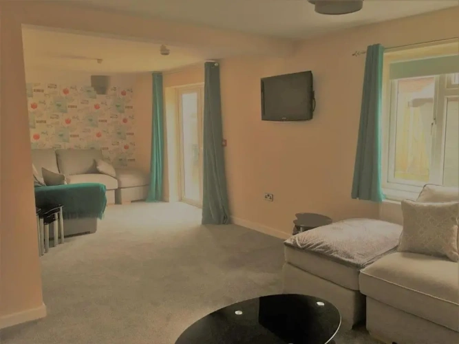6 Bedrooms Cottage