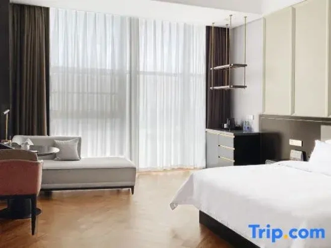 Executive Double room with lake view