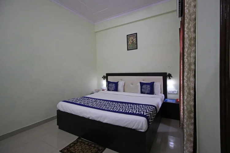 OYO 5424 Pushpanjali Residency