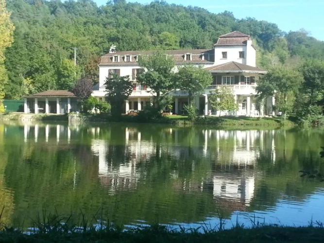 Standard Triple room with balcony and with lake view