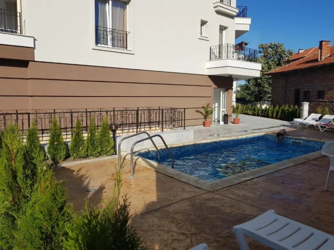 1 Bedroom Apartment