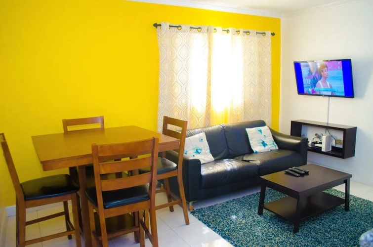 2 Bedrooms Apartment