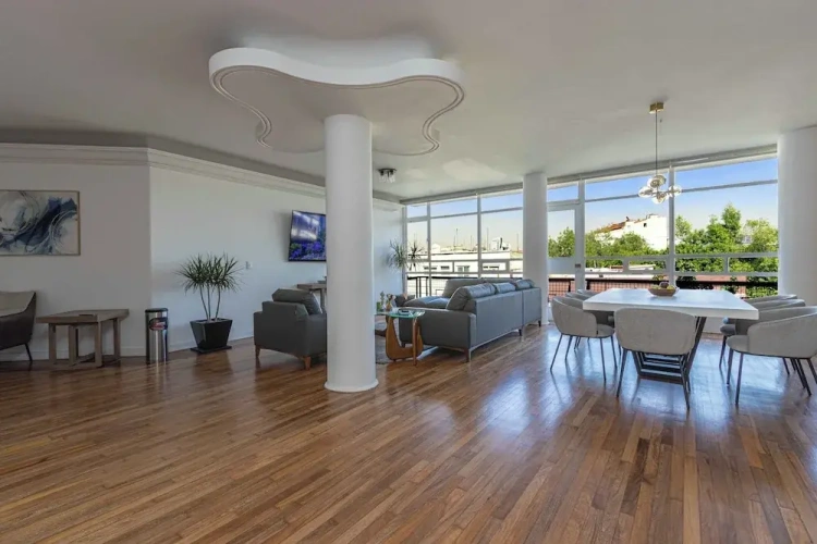 3 Bedrooms Deluxe Apartment with balcony and with city view