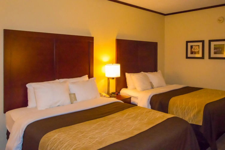 Ardmore Inn & Suites