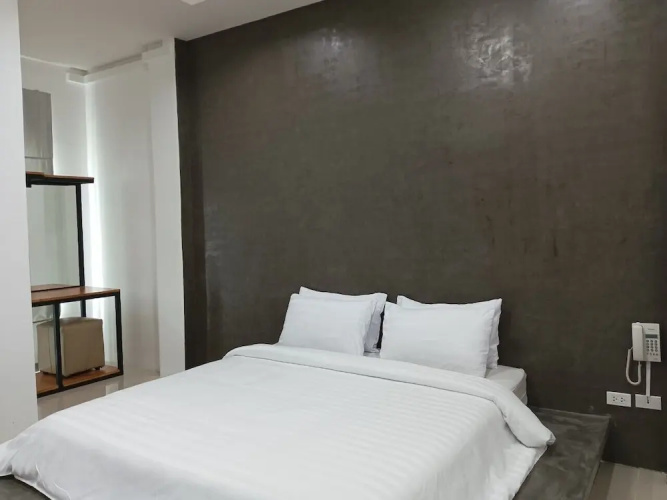 Twenty-Two Hotel